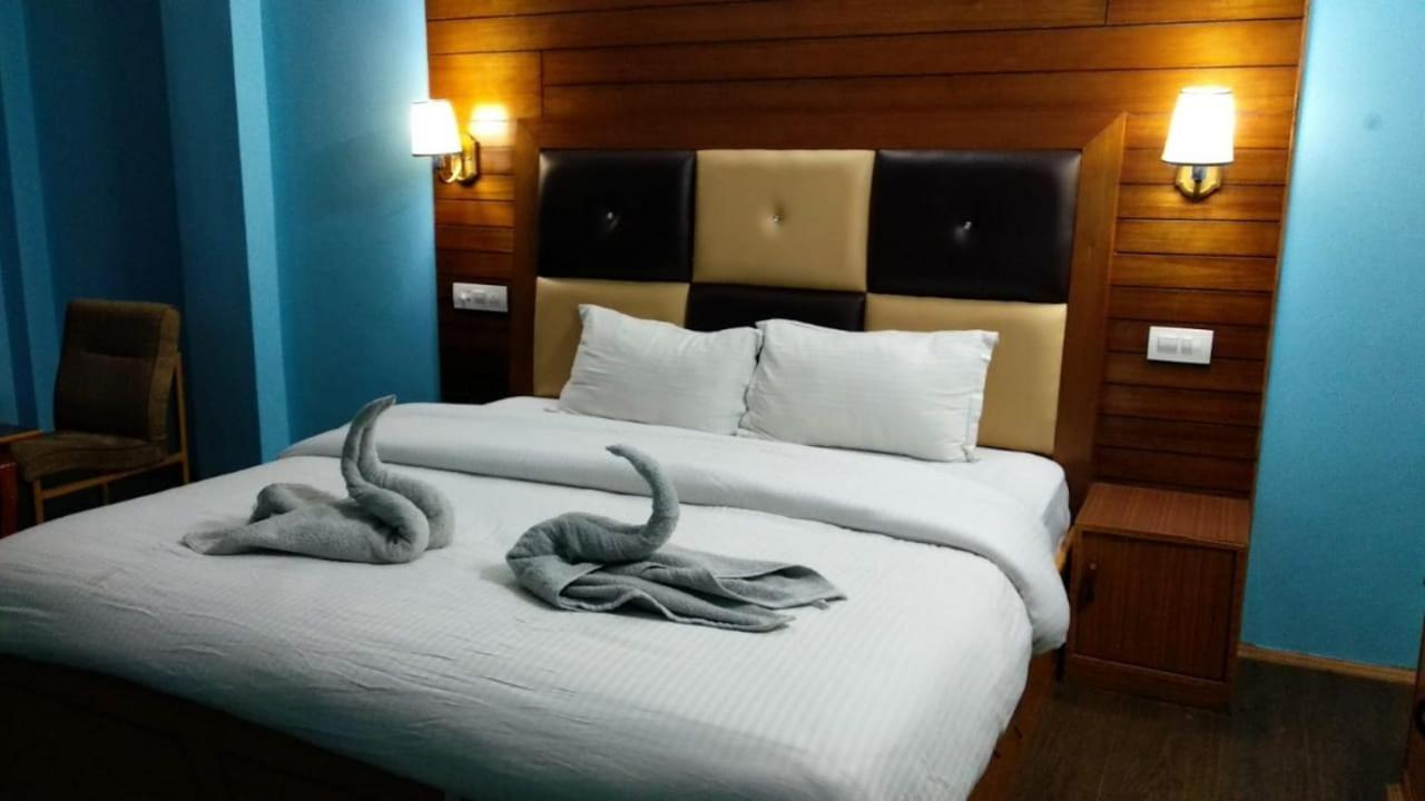 Dormico'S Hotel Snowbird Manali  Bagian luar foto