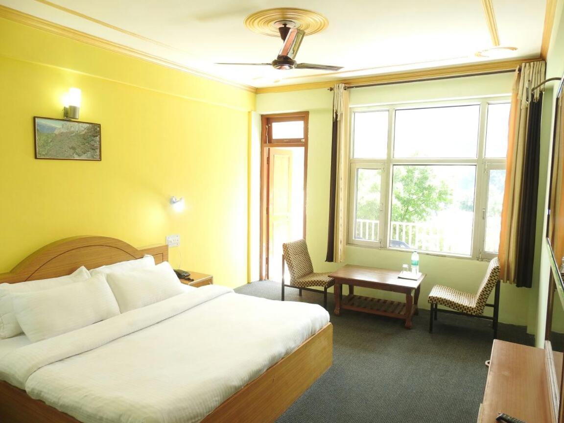 Dormico'S Hotel Snowbird Manali  Bagian luar foto