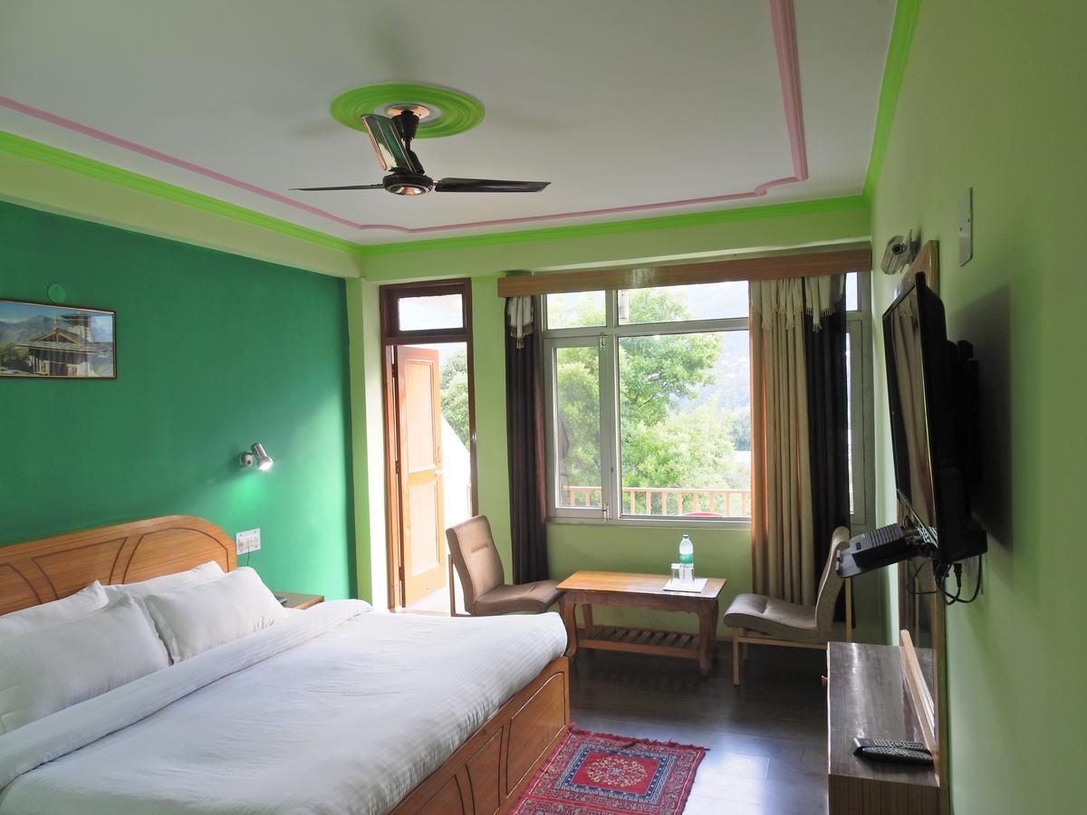 Dormico'S Hotel Snowbird Manali  Bagian luar foto