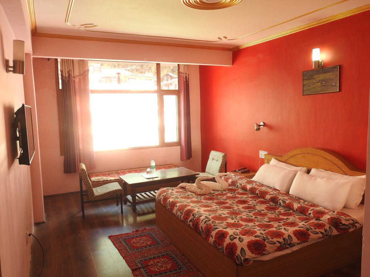 Dormico'S Hotel Snowbird Manali  Bagian luar foto